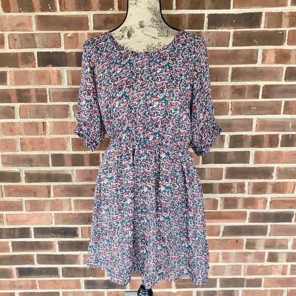 Forever 21 Dresses & Skirts - ⬇️$19 Forever 21 dotted print long sleeve dress